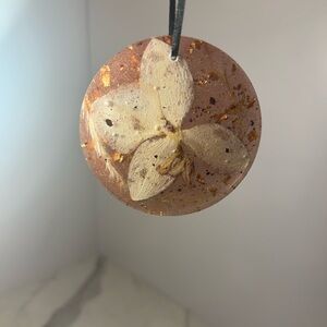 Handmade christmas/ wall ornament with real flowers